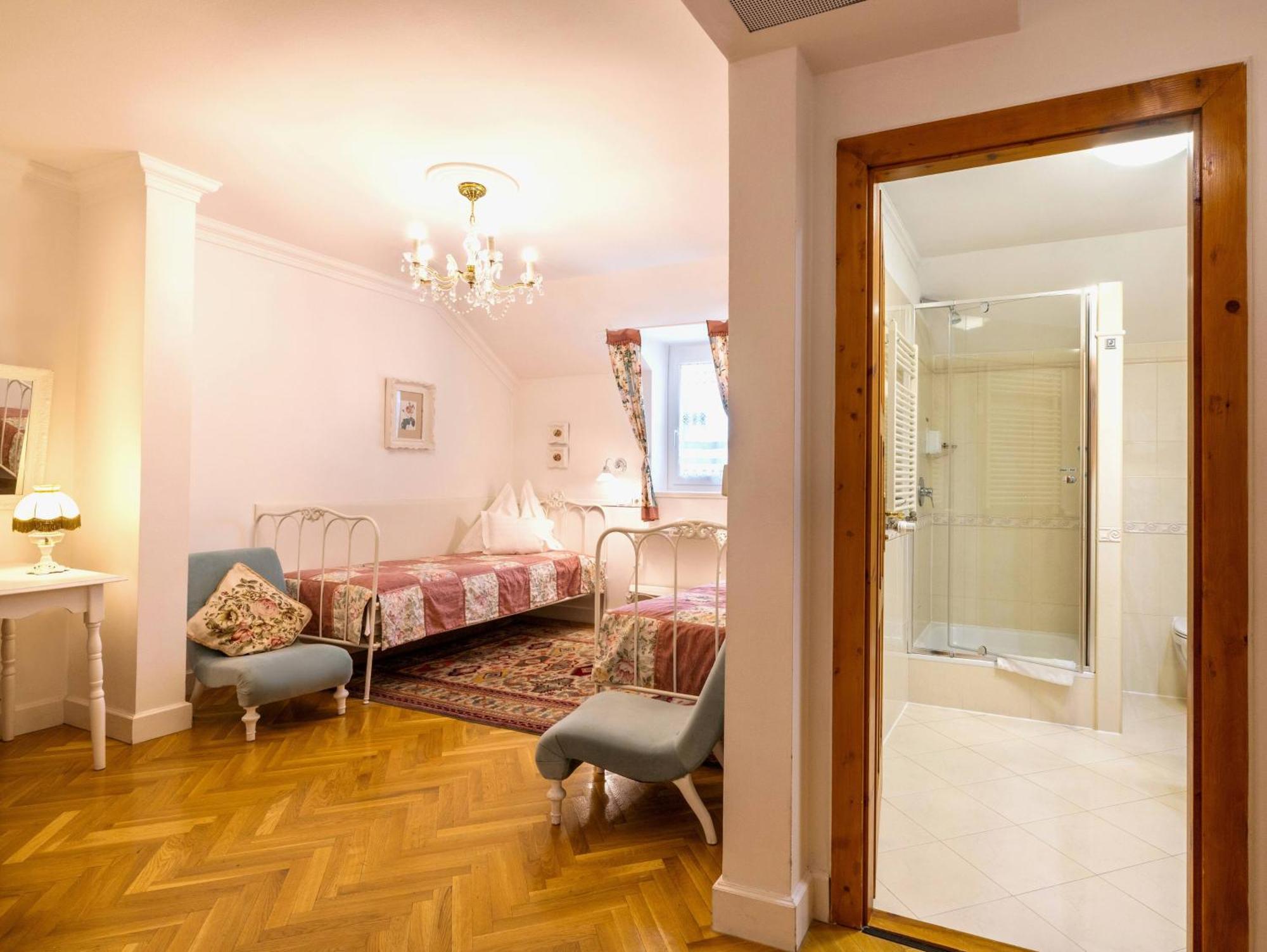 Boutique Hotel Szarcsa Alba Regalǎ Exterior foto
