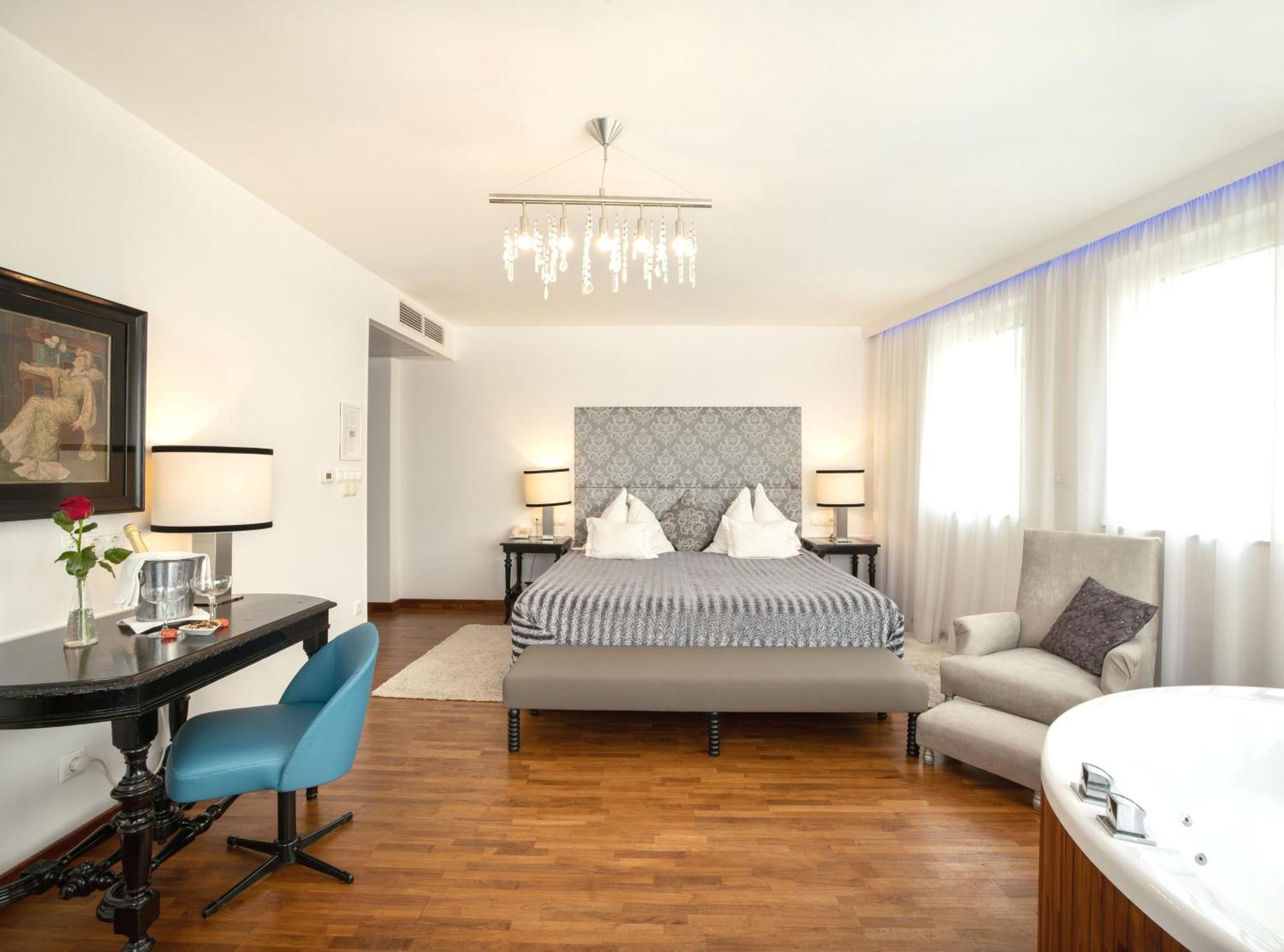 Boutique Hotel Szarcsa Alba Regalǎ Exterior foto